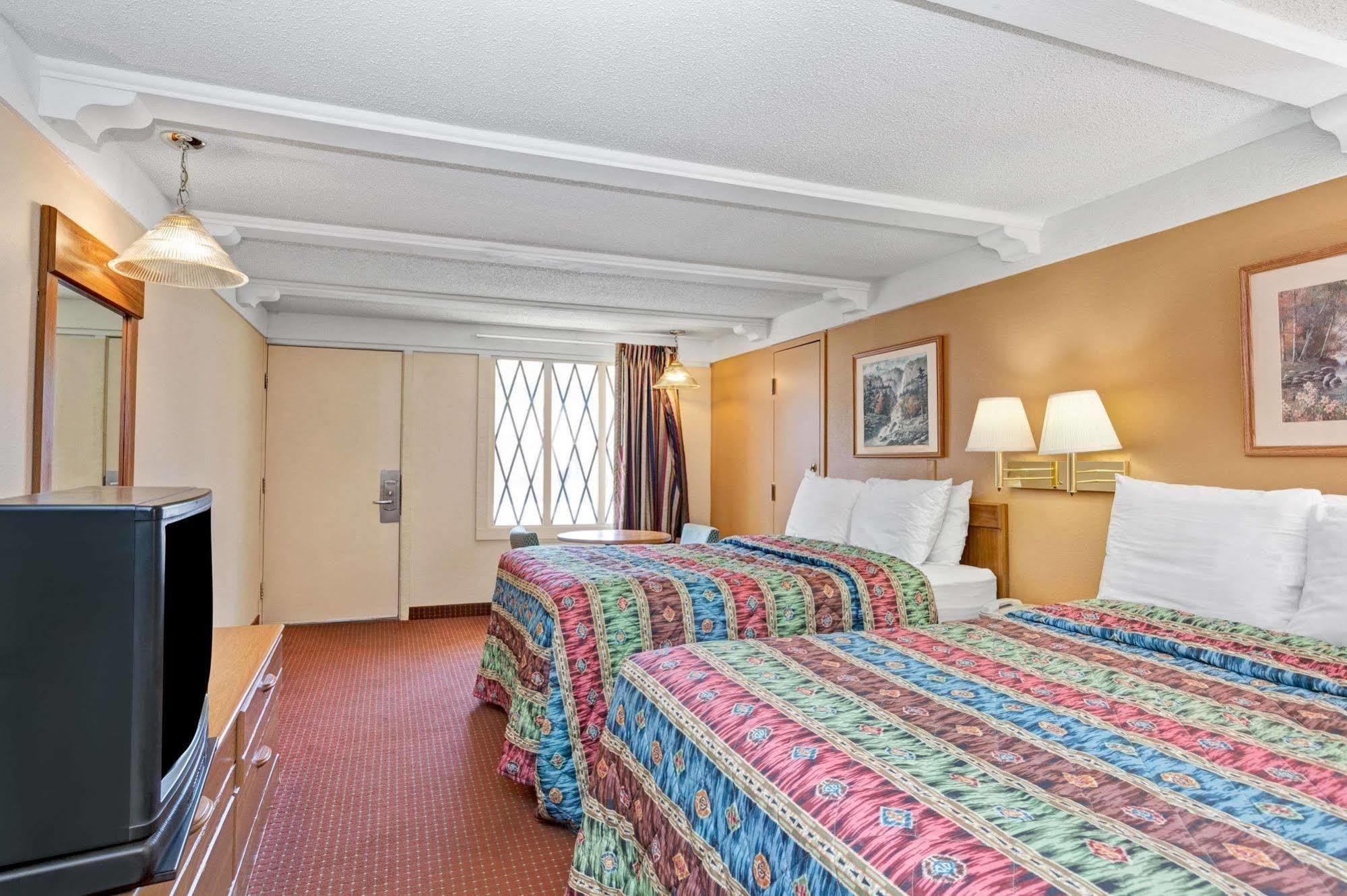 Knights Inn Charleston West Virginia Exteriér fotografie